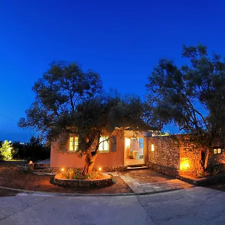 Domus Nostos Apolpaina