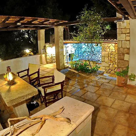 Domus Nostos Вилла Apolpaina